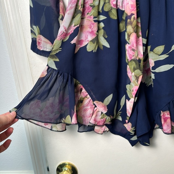 Luxxel Blue Long Sleeve Floral Dressy Romper Size Small - Picture 4 of 8